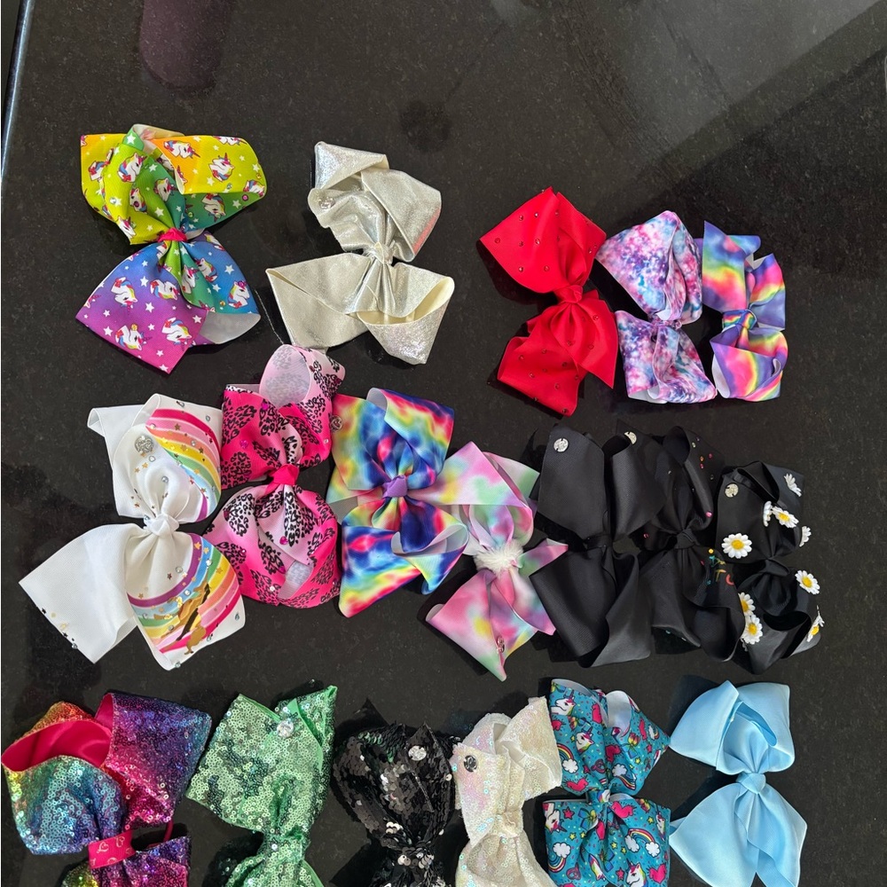 JoJo Siwa Vibrant Hair Bow Collection